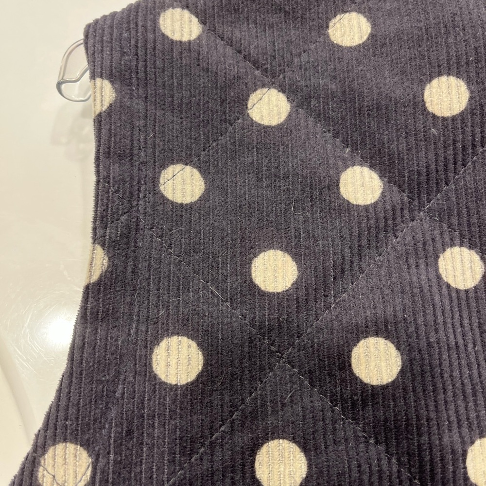 Vest - Picture 5 of 6